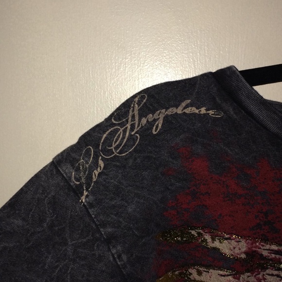 Nice graphic t shirt. - Picture 3 of 6